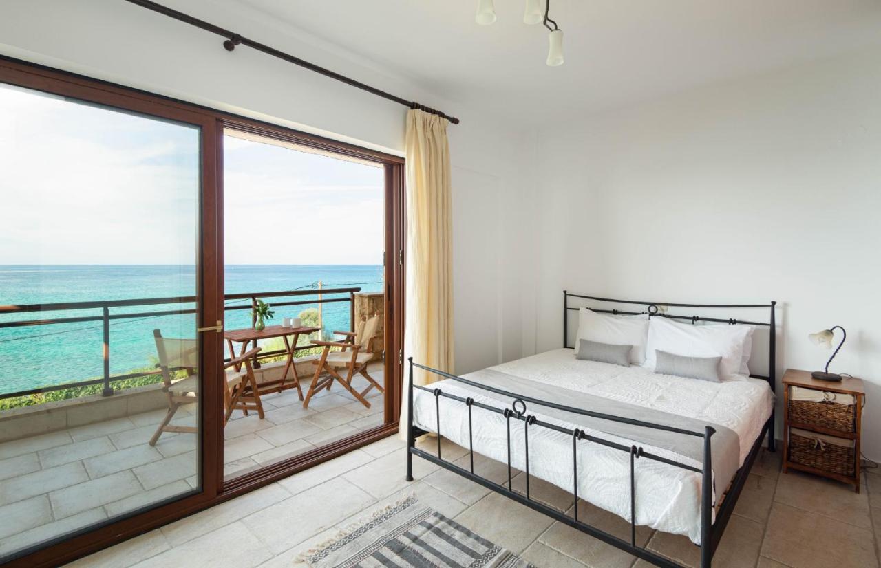 Seagrove, Beachfront Villa In Possidi #Feelslikehome Skála Foúrkas Buitenkant foto